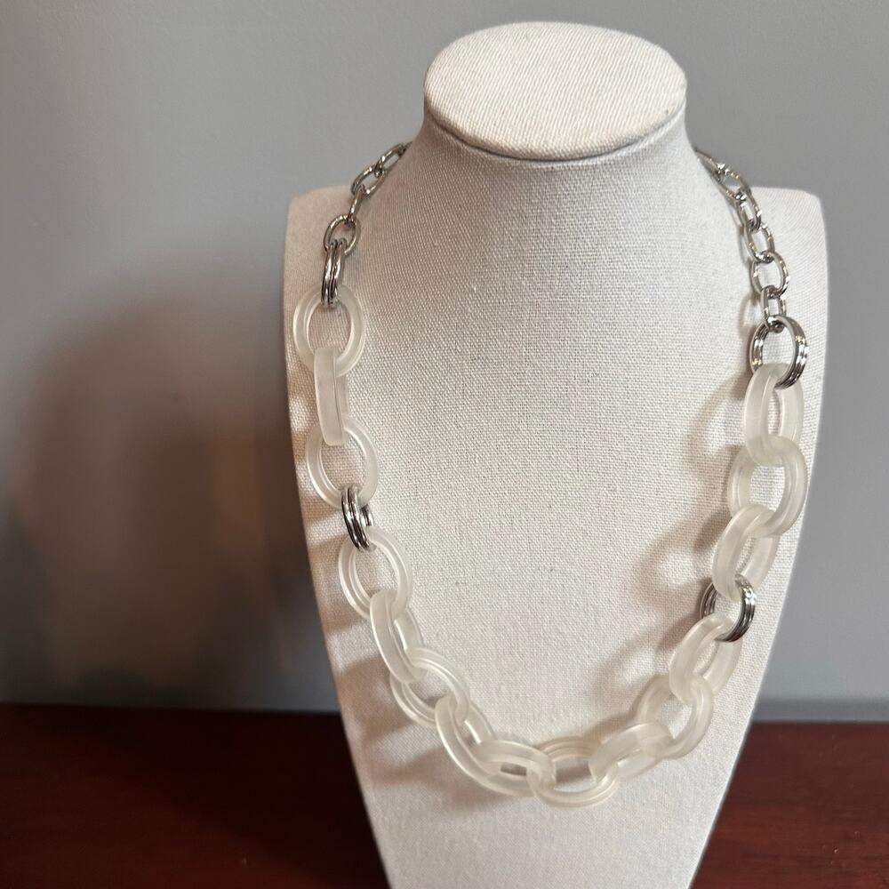 R.J. Graziano Frosted Lucite Chain Links Necklace Statement Jewelry White Silver - Picture 10 of 15